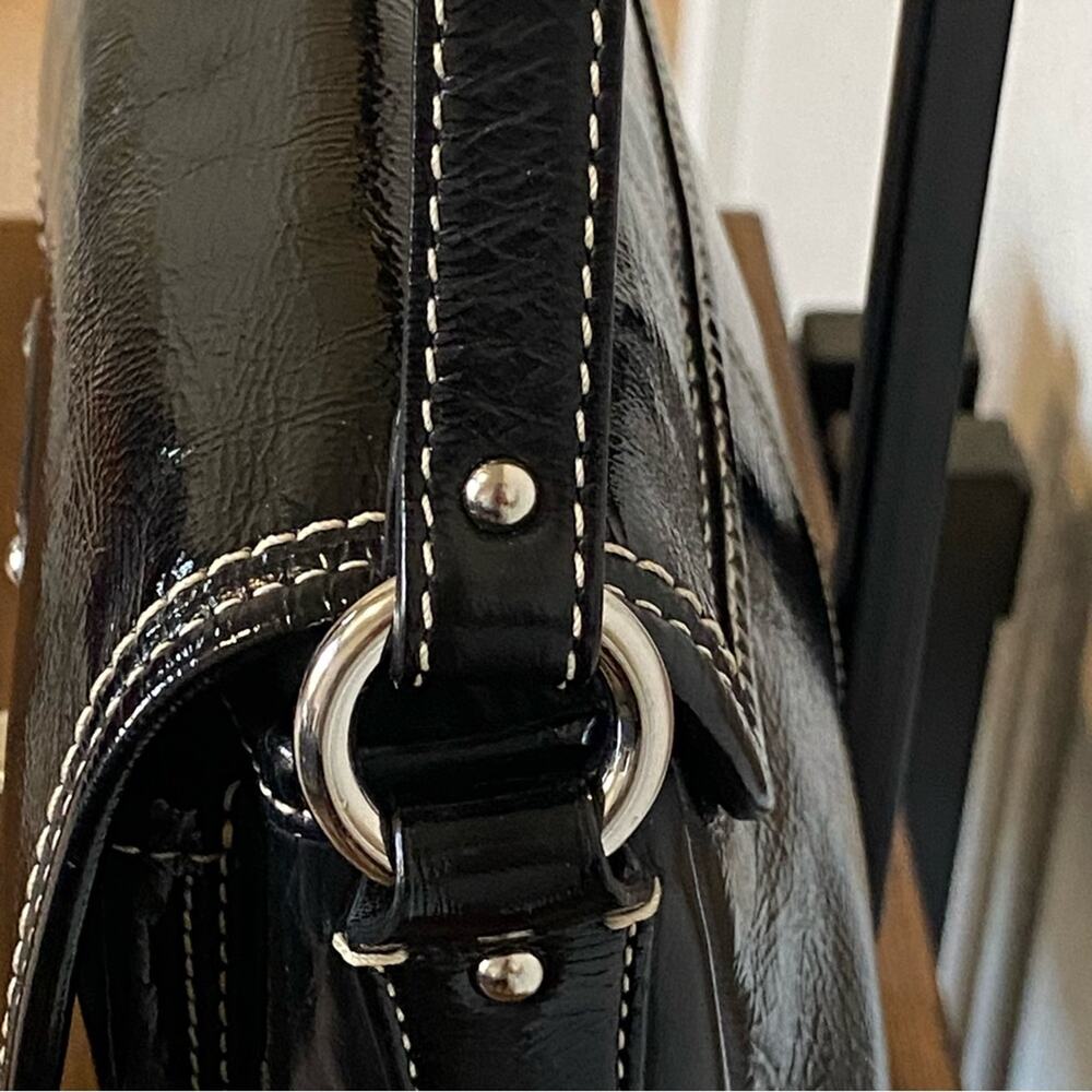 Coach Black Patent Leather Small Hand Shoulder Bag Twist Lock - Picture 5 of 7